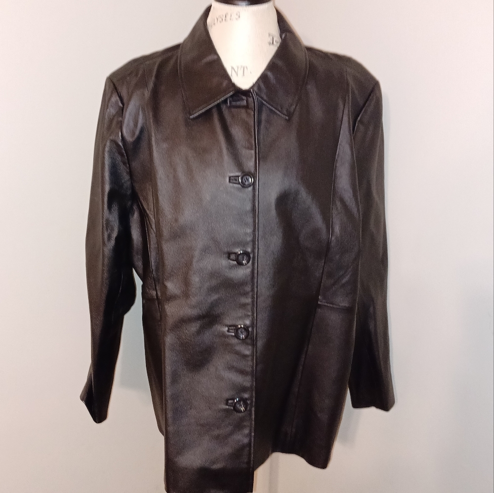 1x Black leather jacket